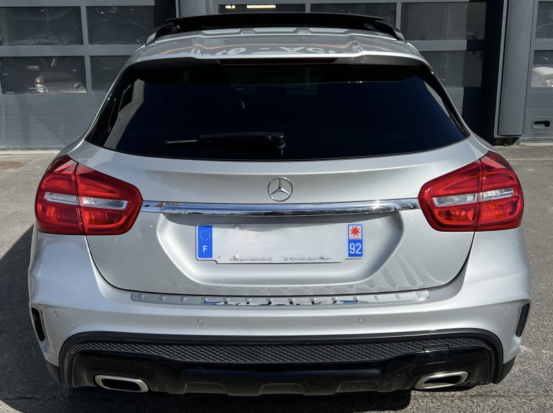 MERCEDES-BENZ GLA 200D FASCINATION 2.2D 136 PACK AMG / TOIT OUVRANT APPLE CARPLAY 7G-DCT