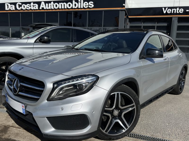 MERCEDES-BENZ GLA 200D FASCINATION 2.2D 136 PACK AMG / TOIT OUVRANT APPLE CARPLAY 7G-DCT