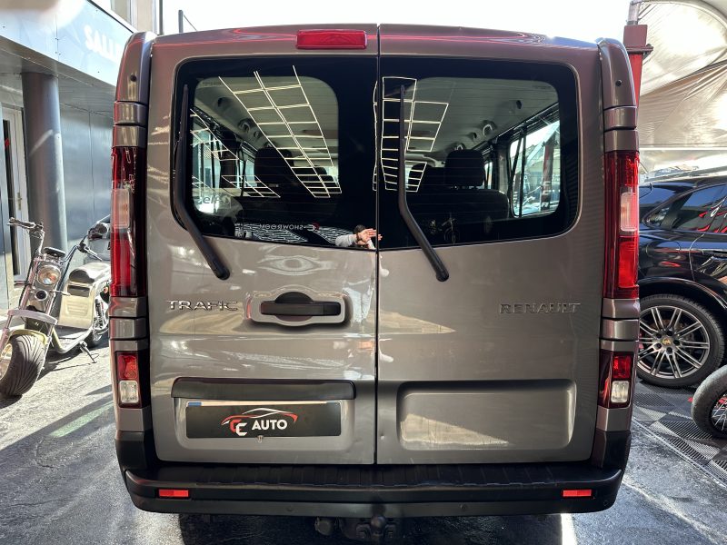RENAULT TRAFIC III Autobus/Autocar 2017