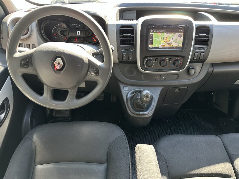 RENAULT TRAFIC III Autobus/Autocar 2017