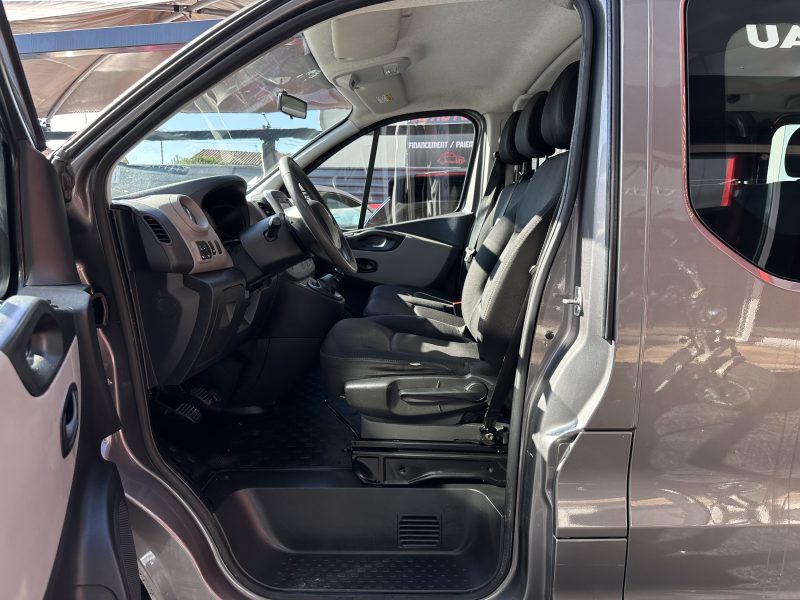 RENAULT TRAFIC III Autobus/Autocar 2017