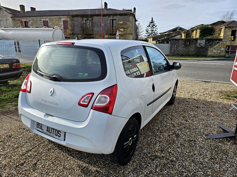 RENAULT TWINGO II 2014