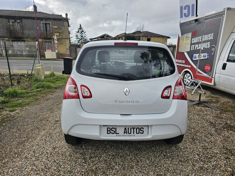 RENAULT TWINGO II 2014