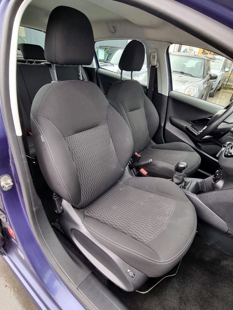 PEUGEOT 208 1.4 HDi 68 Active