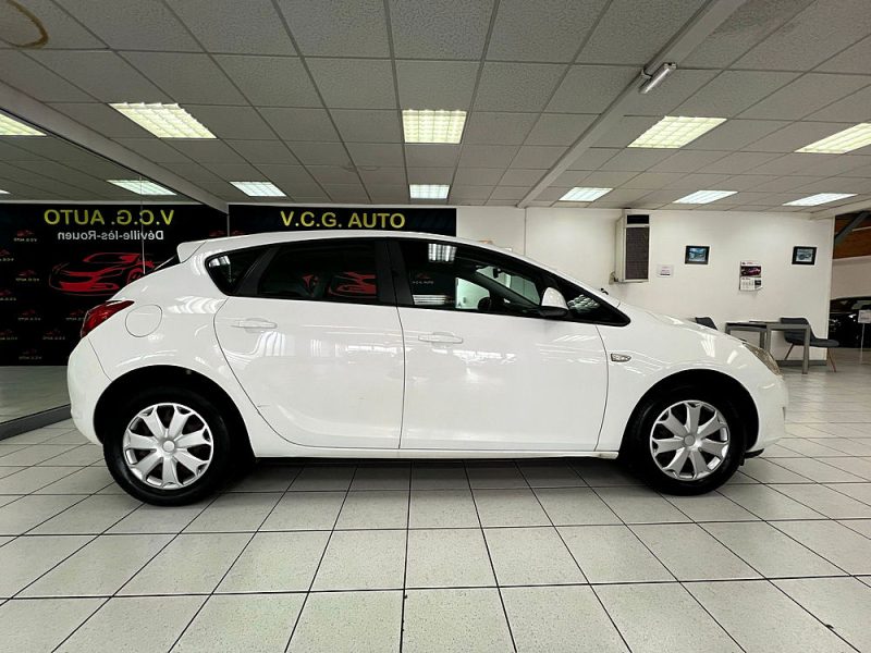 OPEL ASTRA J 1.7 CDTI 110Cv