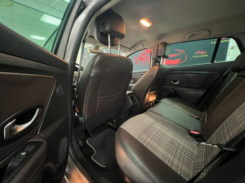 RENAULT MEGANE III Grandtour 2.0 dCi 150cv