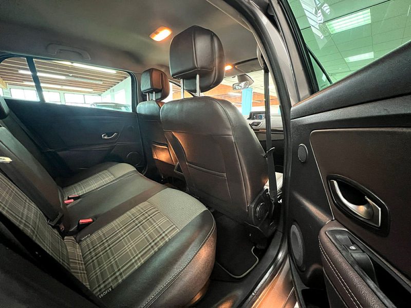 RENAULT MEGANE III Grandtour 2.0 dCi 150cv