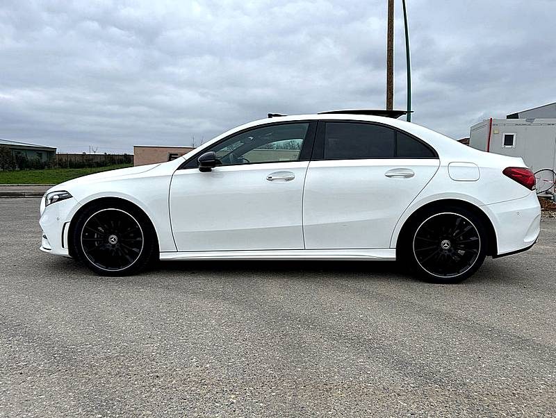 MERCEDES-BENZ CLASSE A 180D BERLINE AMG LINE