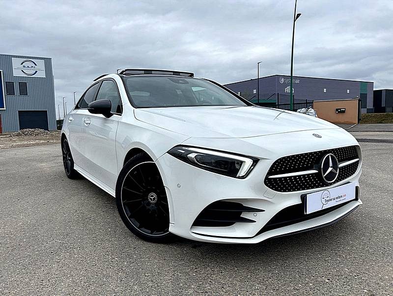 MERCEDES-BENZ CLASSE A 180D BERLINE AMG LINE