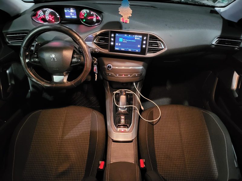 PEUGEOT 308 1.5 BlueHDi 131cv EAT8 CARPLAY / REGULATEUR / MODES DE CONDUITE