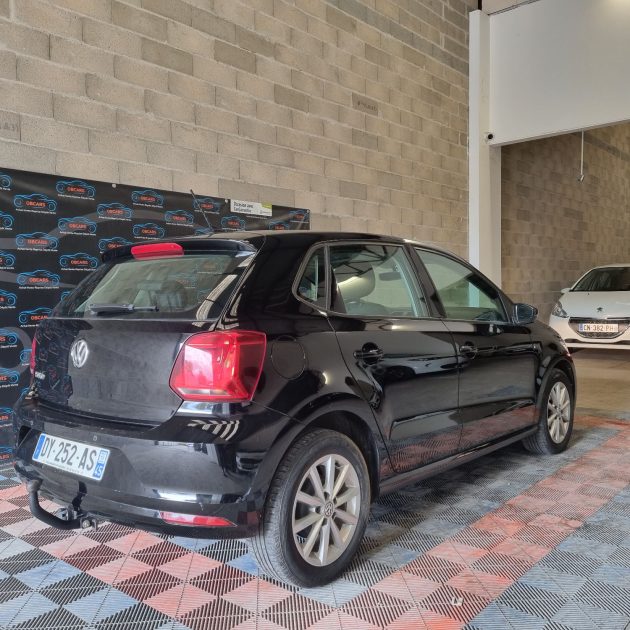 VOLKSWAGEN POLO V 2015