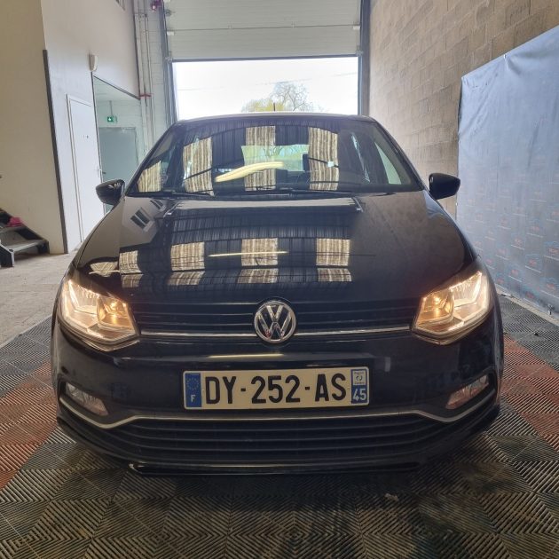 VOLKSWAGEN POLO V 2015