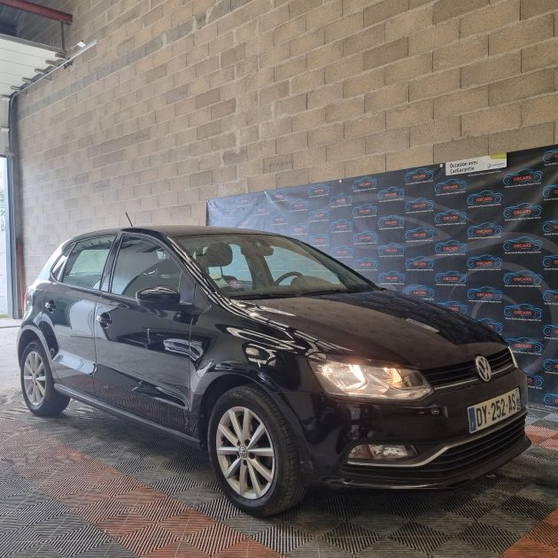 VOLKSWAGEN POLO V 2015