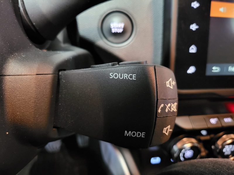 DACIA DUSTER II 1.5 BluedCi 115cv Prestige+ BVM6 / DEMARRAGE SANS CLE/DETECTION ANGLES MORTS/CAMERA 