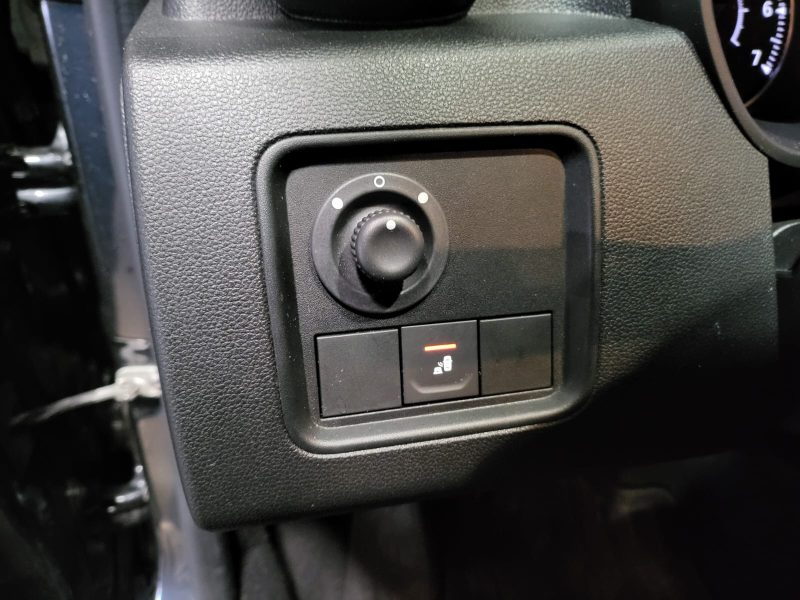 DACIA DUSTER II 1.5 BluedCi 115cv Prestige+ BVM6 / DEMARRAGE SANS CLE/DETECTION ANGLES MORTS/CAMERA 