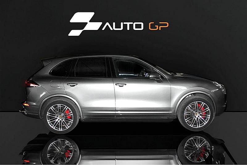 PORSCHE CAYENNE TURBO 