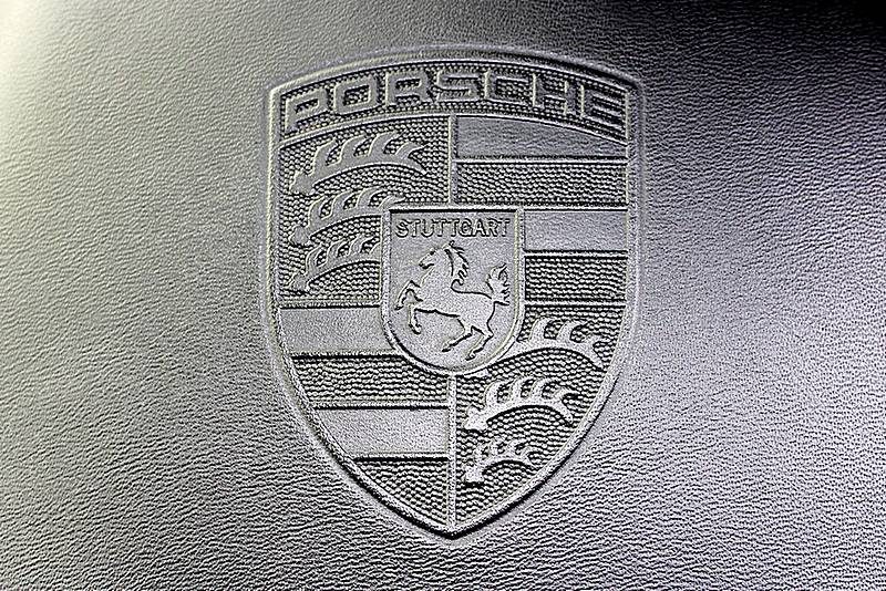 PORSCHE CAYENNE TURBO 