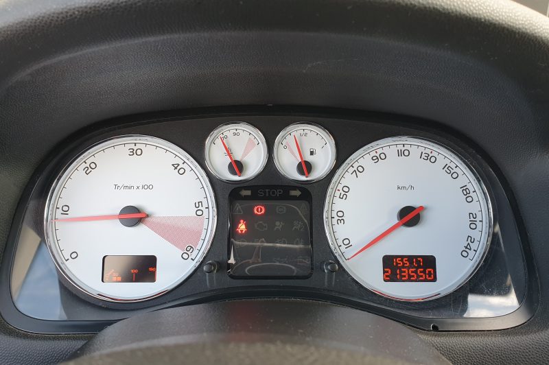 PEUGEOT 307 2.0 HDi 16V 136ch FAP Sport