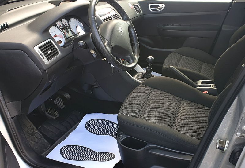 PEUGEOT 307 2.0 HDi 16V 136ch FAP Sport