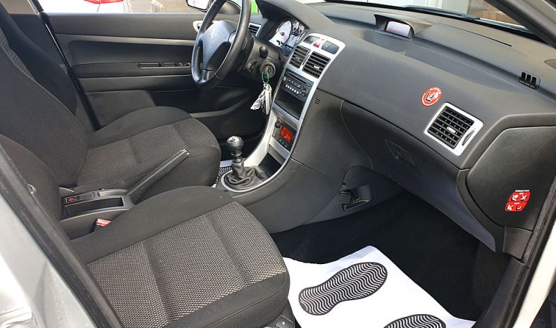 PEUGEOT 307 2.0 HDi 16V 136ch FAP Sport