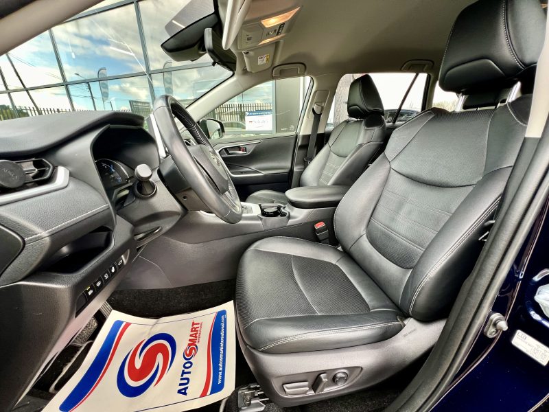 TOYOTA RAV 4 V 2WD 218cv LOUNGE 2022