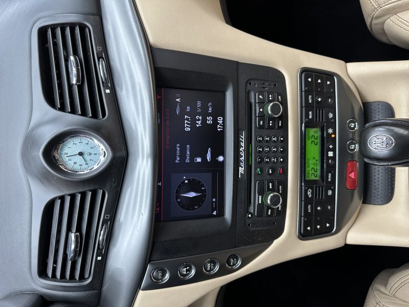 MASERATI GRAN TURISMO I 2009