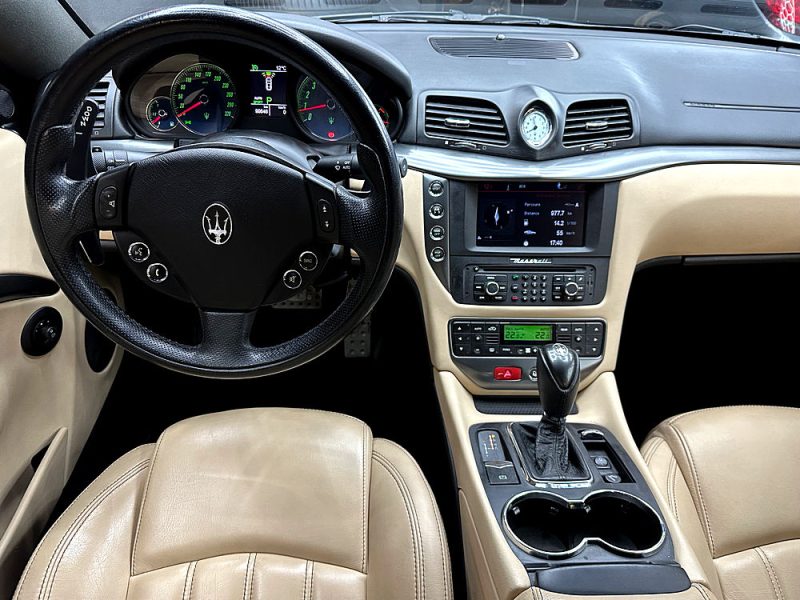 MASERATI GRAN TURISMO I 2009