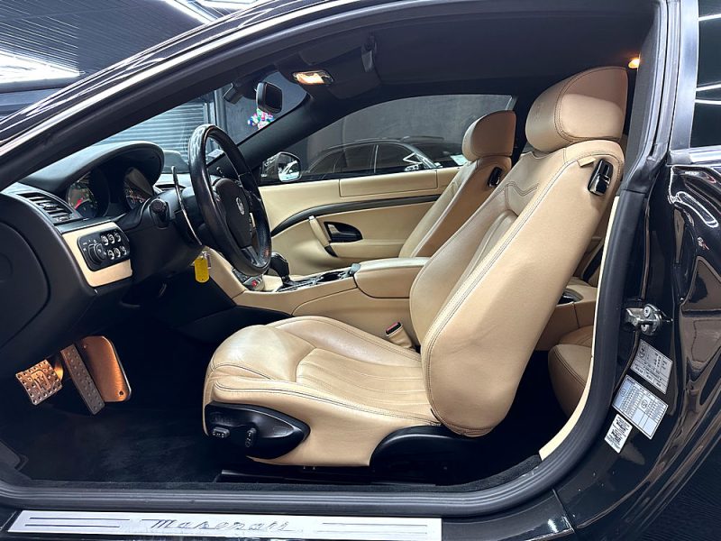 MASERATI GRAN TURISMO I 2009