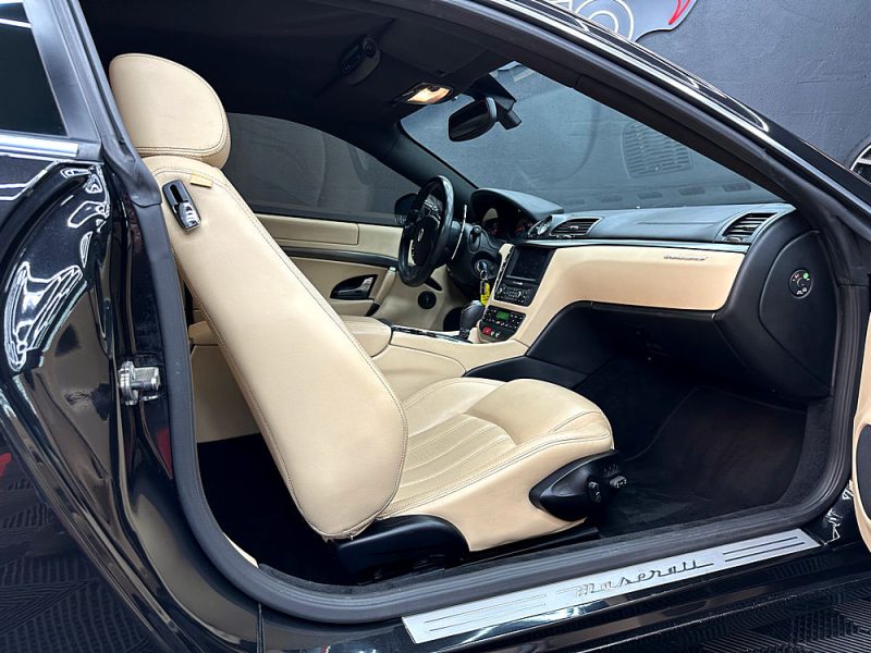 MASERATI GRAN TURISMO I 2009