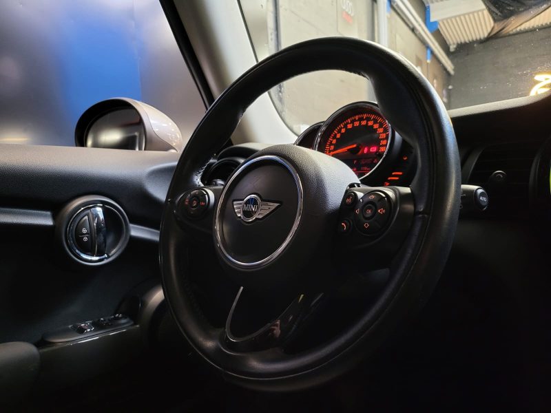 MINI MINI ONE 1.2I BVA6 102cv EDITION SHOREDITCH / TOIT OUVRANT / FEUX ARRIERE ANGLAIS / D