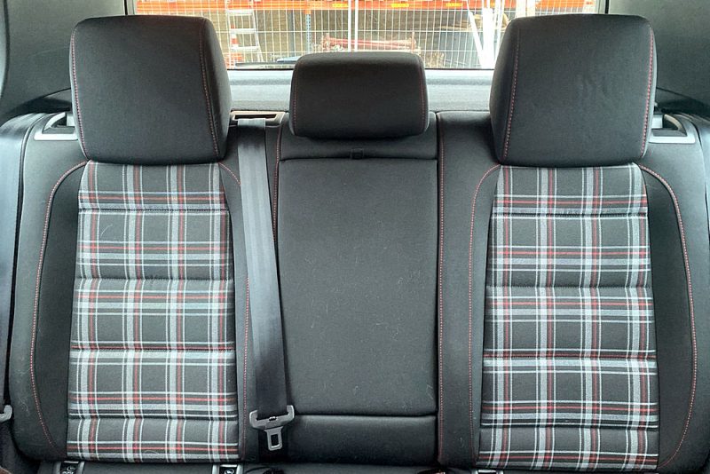 Volkswagen Golf VI GTI 2.0 TSI 210ch 