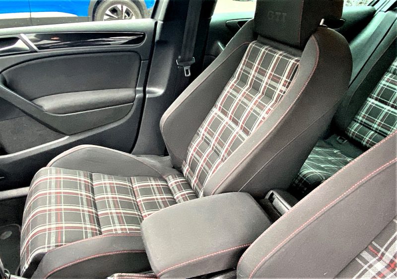 Volkswagen Golf VI GTI 2.0 TSI 210ch 