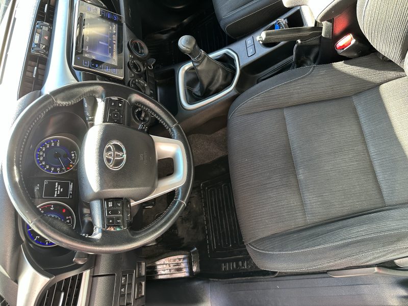 TOYOTA HILUX 2017