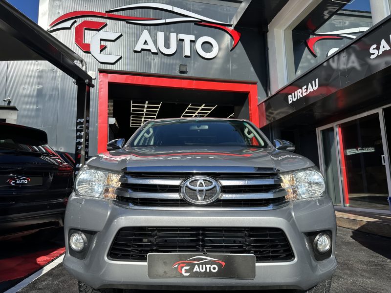 TOYOTA HILUX 2017
