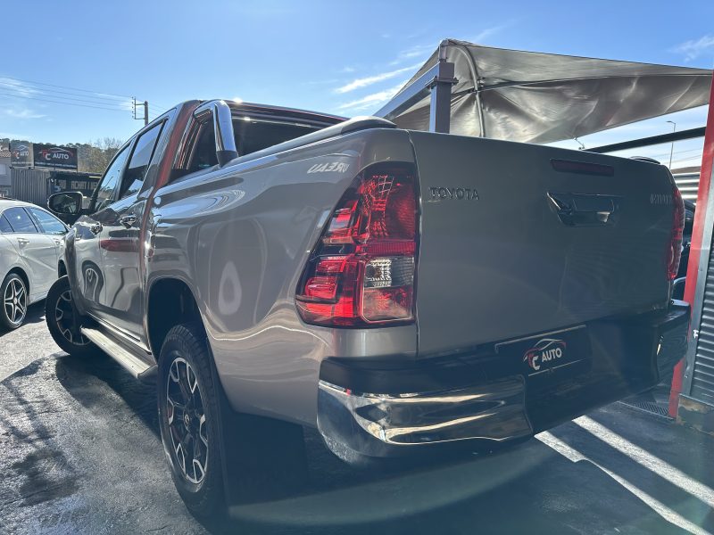 TOYOTA HILUX 2017