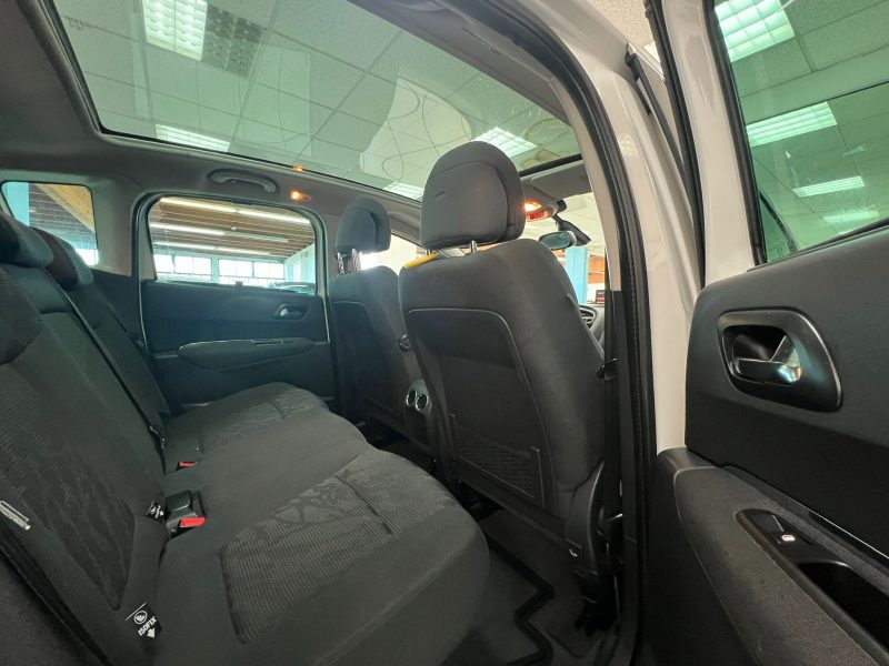 PEUGEOT 3008 Monospace 1.6 HDi 1560cm3 112cv