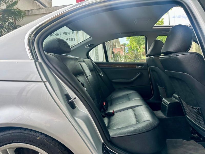 BMW 330i E46 231ch PACK LUXE