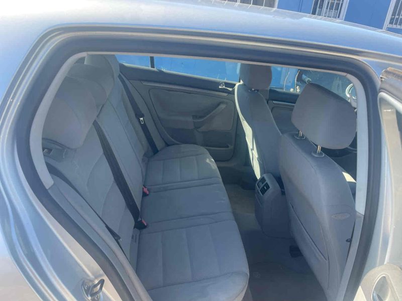 VOLKSWAGEN GOLF 2004