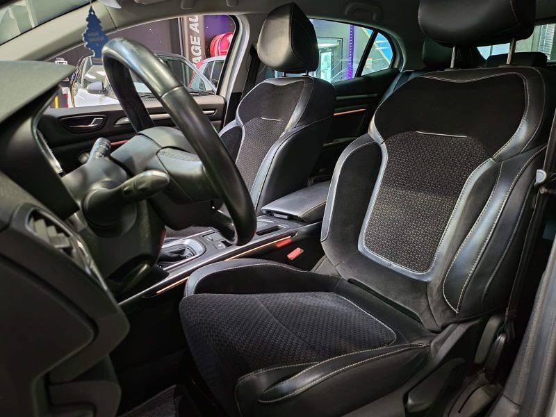 RENAULT MEGANE IV 1.6 dCi 165 INTENS / CAMERA / LUMIERE D\'AMBIANCE / FULL LED