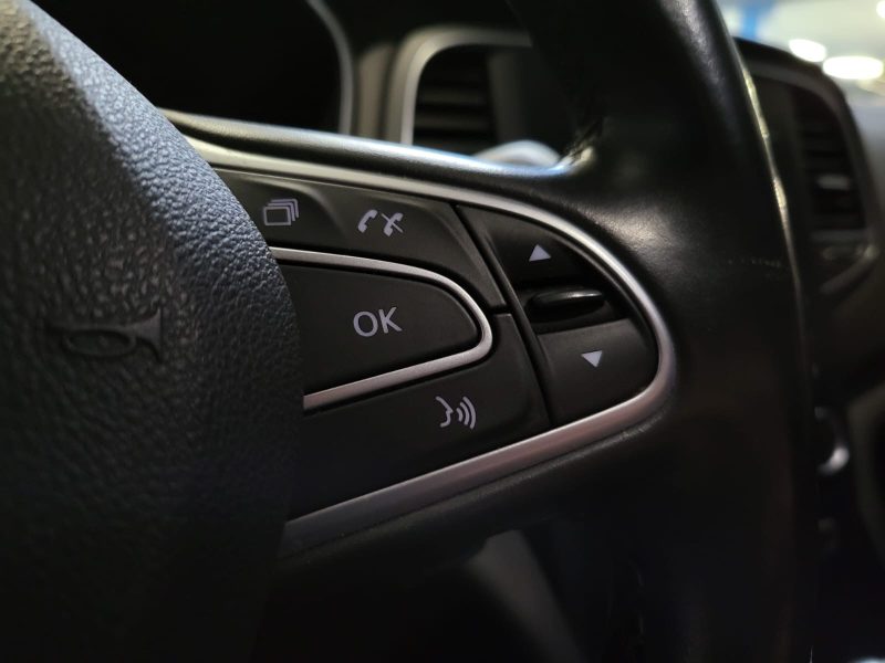 RENAULT MEGANE IV 1.6 dCi 165 INTENS / CAMERA / LUMIERE D\'AMBIANCE / FULL LED