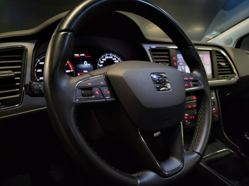 SEAT LEON 1.0 TSI BVM6 115cv STYLE / SUIVI COMPLET / RADAR DE RECUL / PHARES LED / GPS TACTILE