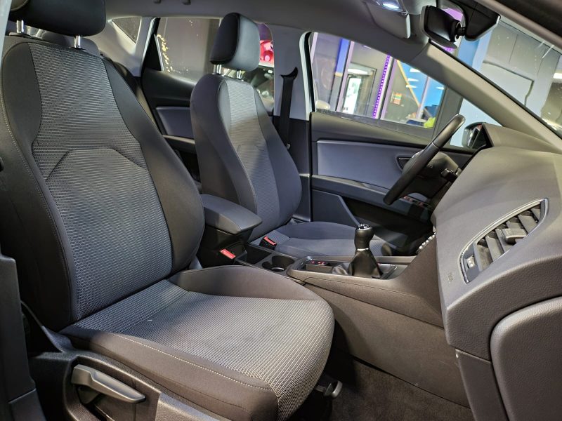 SEAT LEON 1.0 TSI BVM6 115cv STYLE / SUIVI COMPLET / RADAR DE RECUL / PHARES LED / GPS TACTILE