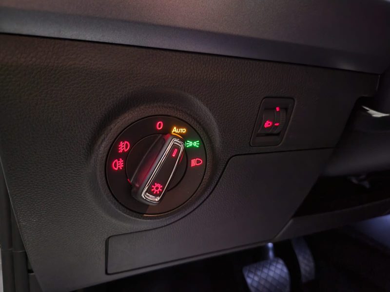 SEAT ARONA 1.0 TSI DSG7 110CV STYLE / CARPLAY / RADAR DE RECUL / CHARGEUR INDUCTION