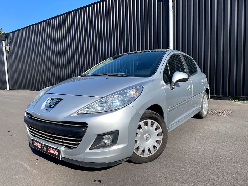 PEUGEOT 207 2010