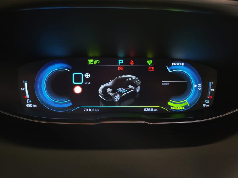 PEUGEOT 3008 1.6 THP Hyrbid4 300cv GT LINE / TOIT OUVRANT+SIÈGES CHAUFFANTS+CARPLAY+CAMÉRA DE RECUL+