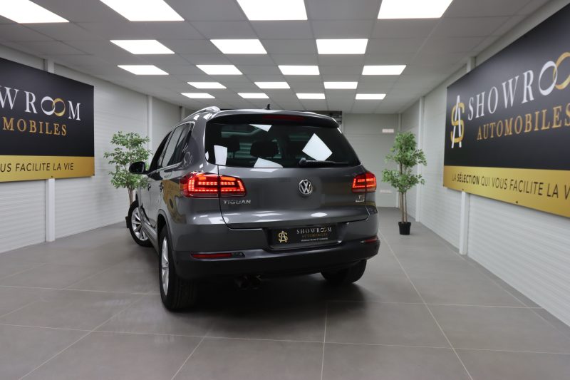VOLKSWAGEN TIGUAN 2015