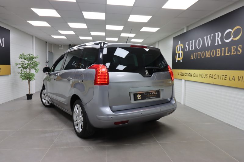 PEUGEOT 5008 2014