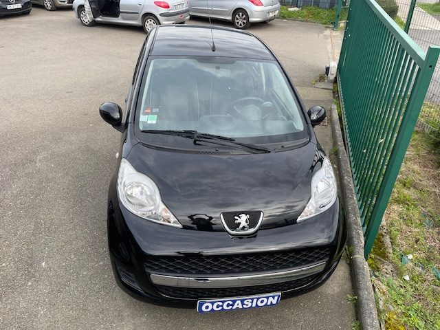 PEUGEOT 107 