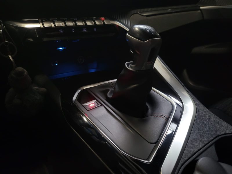 PEUGEOT 3008 1.5 BlueHDi BVM6 130cv ACTIVE BUSINESS / CARPLAY / RADAR AR / SUIVI COMPLET