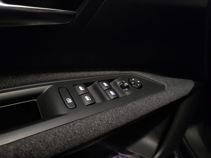 PEUGEOT 3008 1.5 BlueHDi BVM6 130cv ACTIVE BUSINESS / CARPLAY / RADAR AR / SUIVI COMPLET